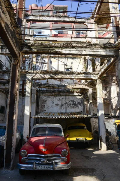 Abandoned house and destroyed in Old Havana Stock Image