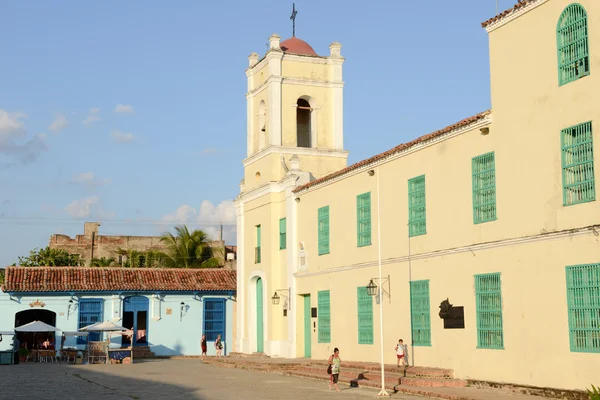 Koloniale San Juan de Dios vierkantje aan Camagüey — Stockfoto