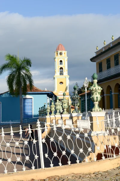 Bela igreja velha na cidade colonial de Trinidad — Fotografia de Stock