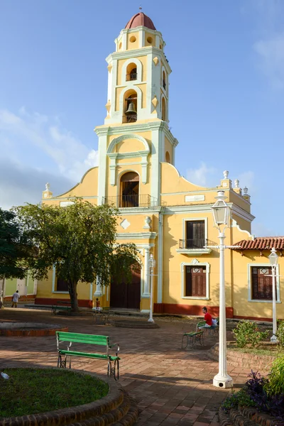 Beautiful old church in the colonial town of Trinidad — Stock Photo, Image
