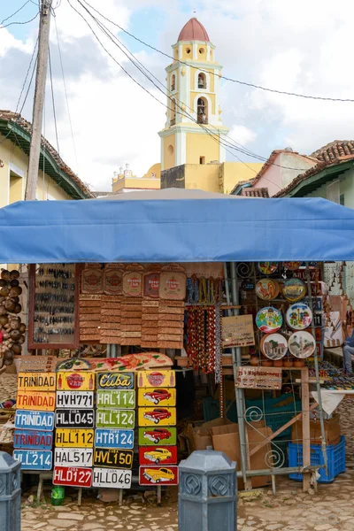 Kleurrijke traditionele huizen in het koloniale stad Trinidad — Stockfoto