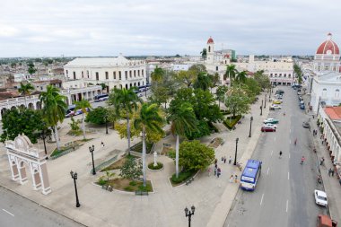 Belediye Binası ve katedral Cienfuegos Jose Marti park 