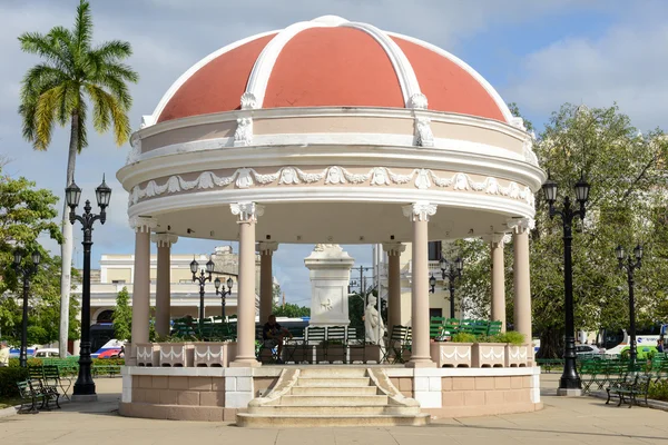 Kiosque à musique sur la Plaza Jose Marti à Cienfuego — Photo