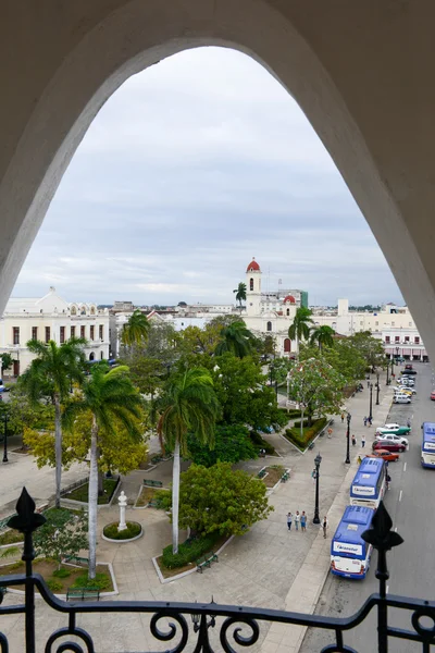 Jose Marti park Cienfuegos székesegyház és a városháza — Stock Fotó