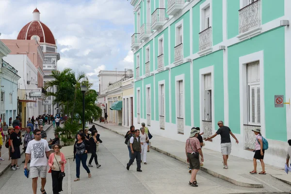 De voetgangerszone van Cienfuegos op Cuba — Stockfoto