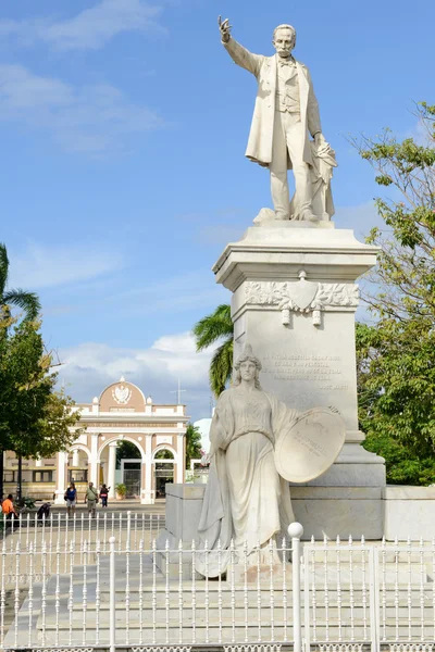 Памятник Хосе Марти в Сьенфуэгосе, Куба — стоковое фото