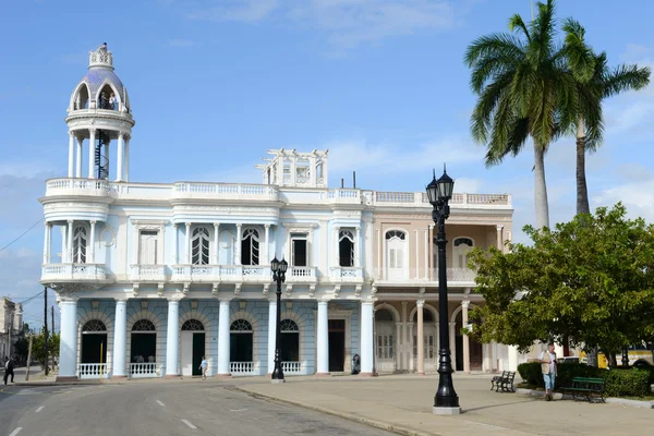 Kubánský koloniální architektura na staré město Cienfuegos, Kuba — Stock fotografie