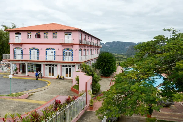 Hôtel Las Jazmine dans la vallée de Vinales à Cuba — Photo
