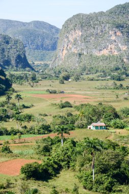 Yatay, mogotes Vinales Vadisi üzerinden panoramik görünüm