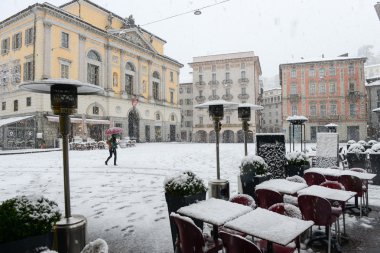 Piazza della Reforma Lugano ana kare İsviçre üzerinde olduğunu