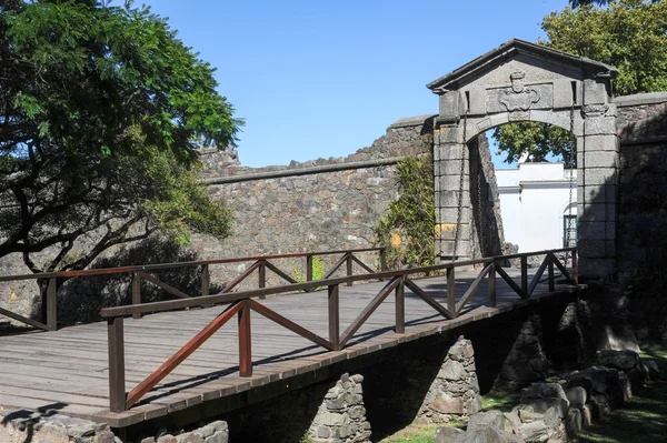 Eski kapı içinde sömürge kasaba, Colonia del Sacramento