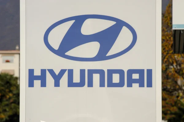 Hyundai autó kereskedő logó jele — Stock Fotó