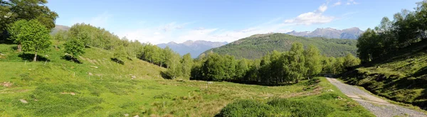 Paisaje de montaña en Gola di Lago — Foto de Stock