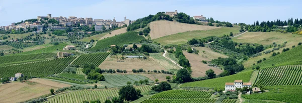 Piccolo borgo italiano — Foto Stock