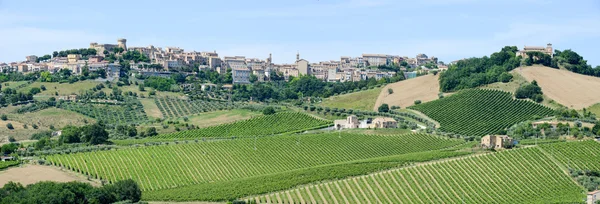 Piccolo borgo italiano — Foto Stock