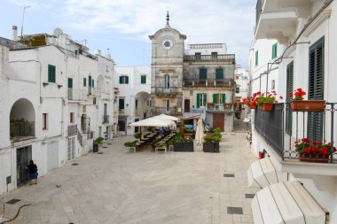 Ana kare Cisternino Puglia üzerinde