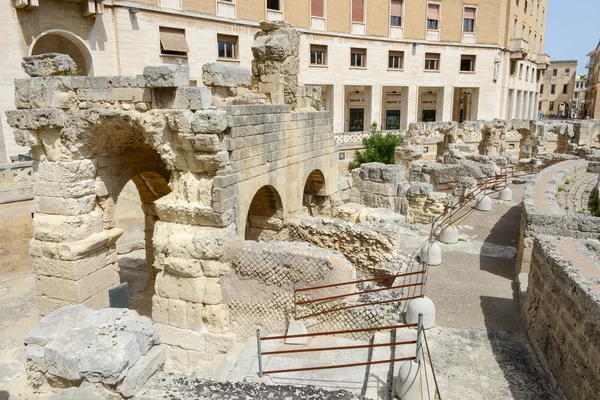 Iconische Romeins amfitheater in Lecce — Stockfoto