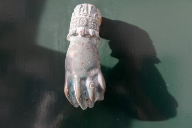 Kapı knoker Polignano bir kısrak