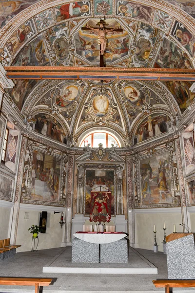 Intérieur de l'église Saint Martino à Malvaglia — Photo