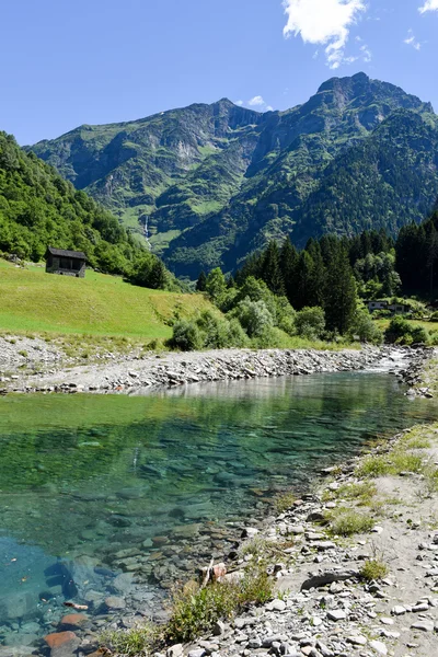 Lago Malvaglia en el valle de Blenio — Foto de Stock