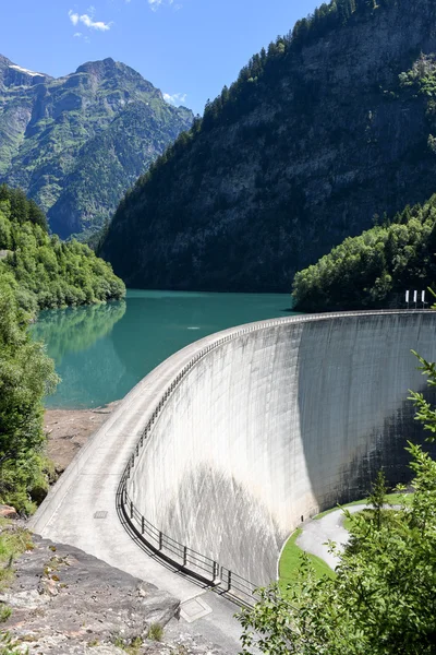 Malvaglia Barajı Blenio Vadisi üzerinde — Stok fotoğraf