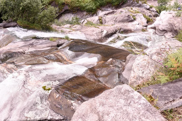 Santa Petronilla Wasserfall in Biasca — Stockfoto
