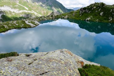 Göl Leit Canton Ticino üzerinde