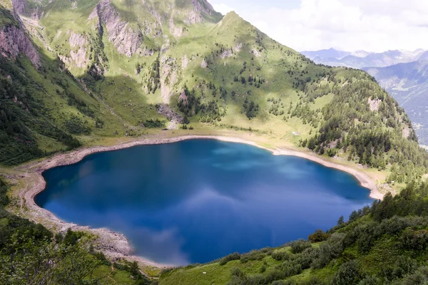 Jezioro Tremorgio w kantonie Ticino — Zdjęcie stockowe