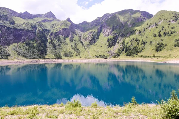 Sjön Tremorgio på kantonen Ticino — Stockfoto