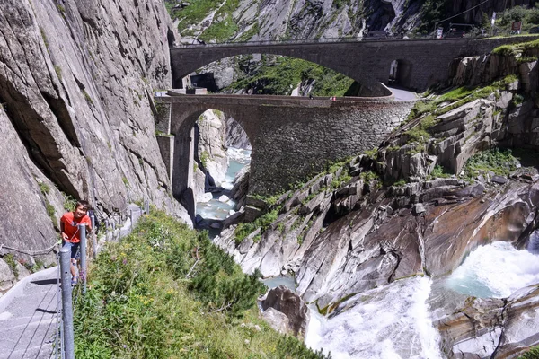 Devil's bridge at St. Gotthard pass on the Swiss alps — Stock Photo, Image