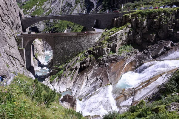 Devil's bridge-nél Szent Gotthard-hágó — Stock Fotó