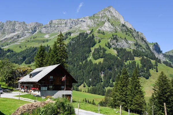 Paisaje de montaña sobre Engelberg — Foto de Stock