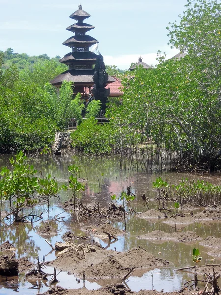 Hindu temple on Lembongan island — Stock Photo, Image