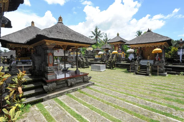 Templo balinés en Penestanan — Foto de Stock