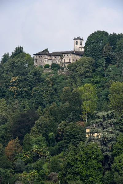 Heliga berget Orta på Piemonte — Stockfoto