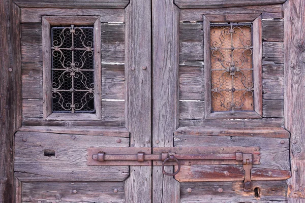 Vecchia porta di wodden — Foto Stock