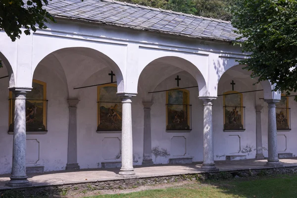 Heiliger Berg orta auf piemont — Stockfoto