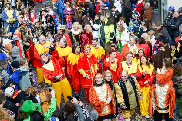Gente en el carnaval de Tesserete en Suiza — Foto de Stock