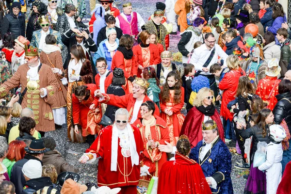 Personer på karnevalen i Tesserete på Schweiz — Stockfoto