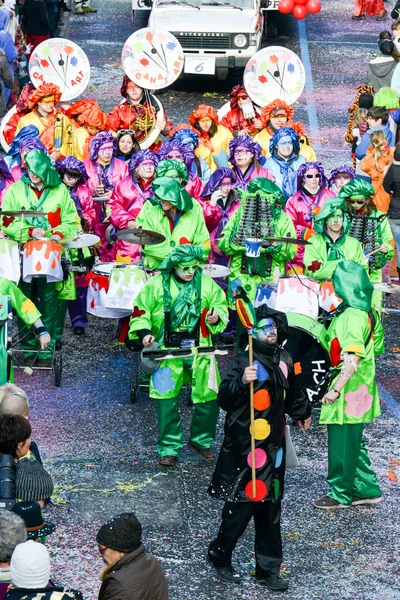 Personer på karnevalen i Tesserete på Schweiz — Stockfoto