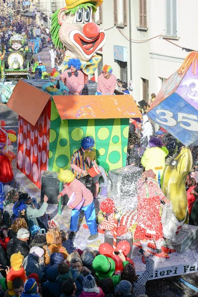 Gente en el carnaval de Tesserete en Suiza —  Fotos de Stock