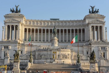 İtalya 'da Vittoriano yakınlarındaki Victor Emmanuel' in binicilik anıtı