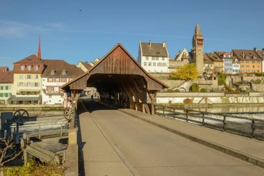Bremgarten, İsviçre - 15 Kasım 2020: İsviçre 'nin tarihi Bremgarten kenti