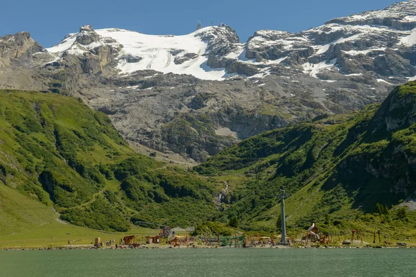 Jezioro Truebsee Góry Titlis Nad Engelberg Alpach Szwajcarskich — Zdjęcie stockowe