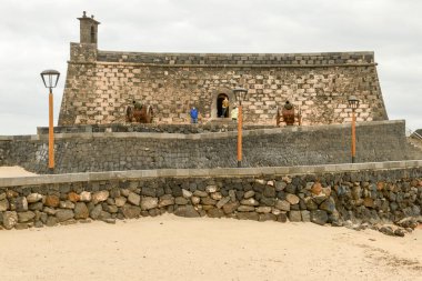 Arrecife, İspanya - 16 Ocak 2021: Kanarya Adaları, İspanya 'daki Lanzarote' deki Arrecife Şatosu