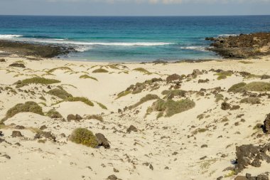 İspanya 'daki Kanarya Adaları' ndaki Lanzarote 'de Orzola yakınlarında bir sahil.