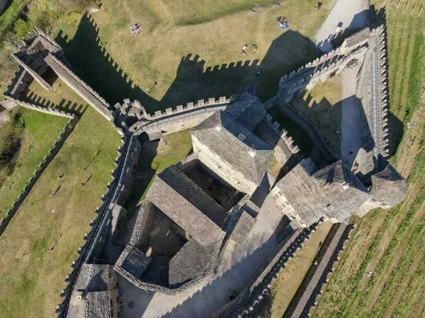 Vista Aérea Castillo Montebello Bellinzona Los Alpes Suizos Patrimonio Humanidad — Foto de Stock