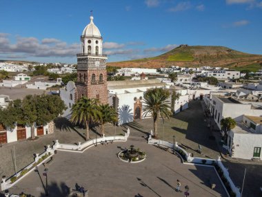 İspanya 'nın Lanzarote kentindeki Kanarya Adası' nda Teguise 'in insansız hava aracı ile hava görüntüsü.