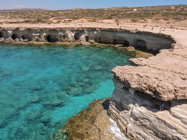 Wybrzeże Jaskiniami Pobliżu Ayia Napa Cyprze — Zdjęcie stockowe