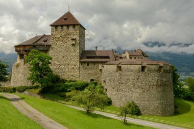Vaduz Kalesi, Lihtenştayn Prensinin resmi konutu.